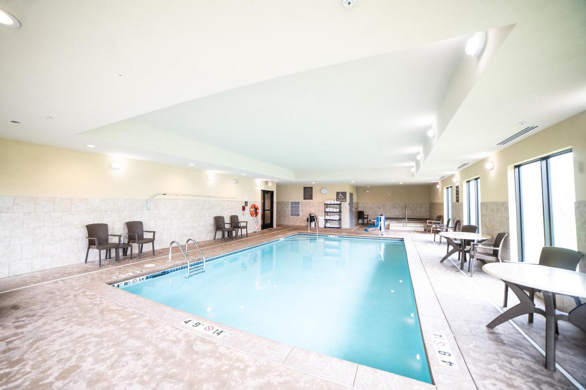 Comfort Suites University Brookings Luaran gambar