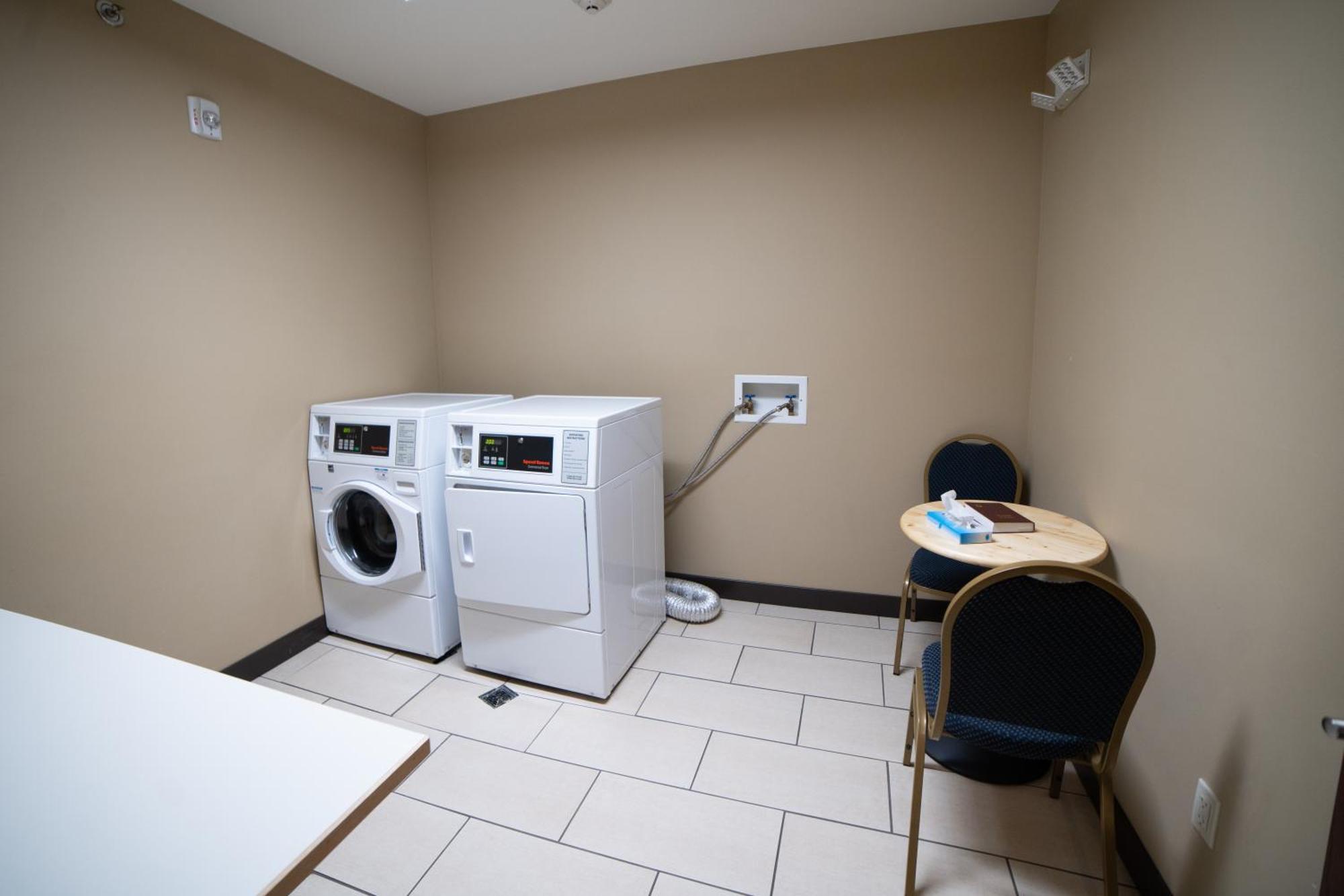 Comfort Suites University Brookings Luaran gambar