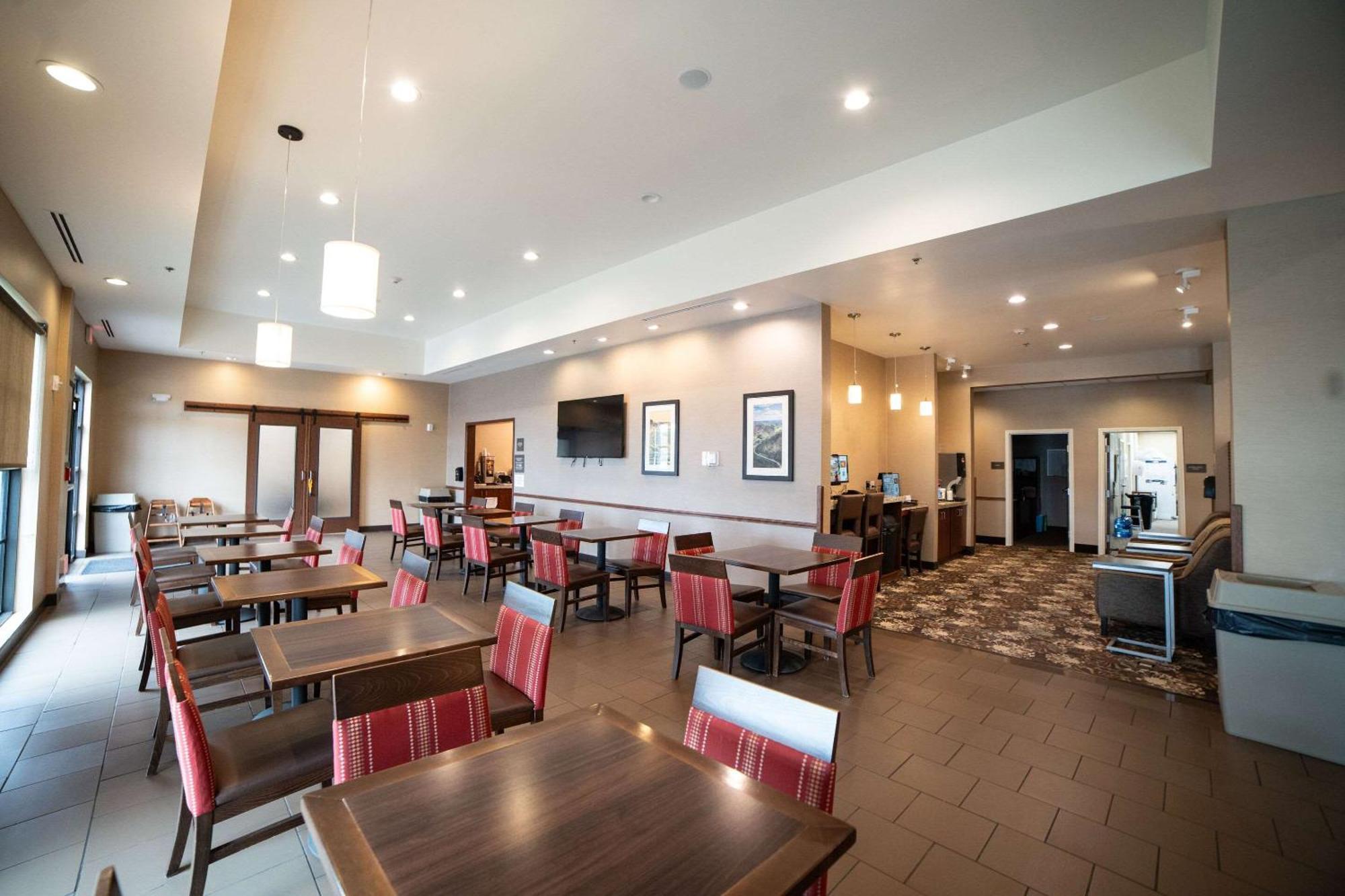Comfort Suites University Brookings Luaran gambar