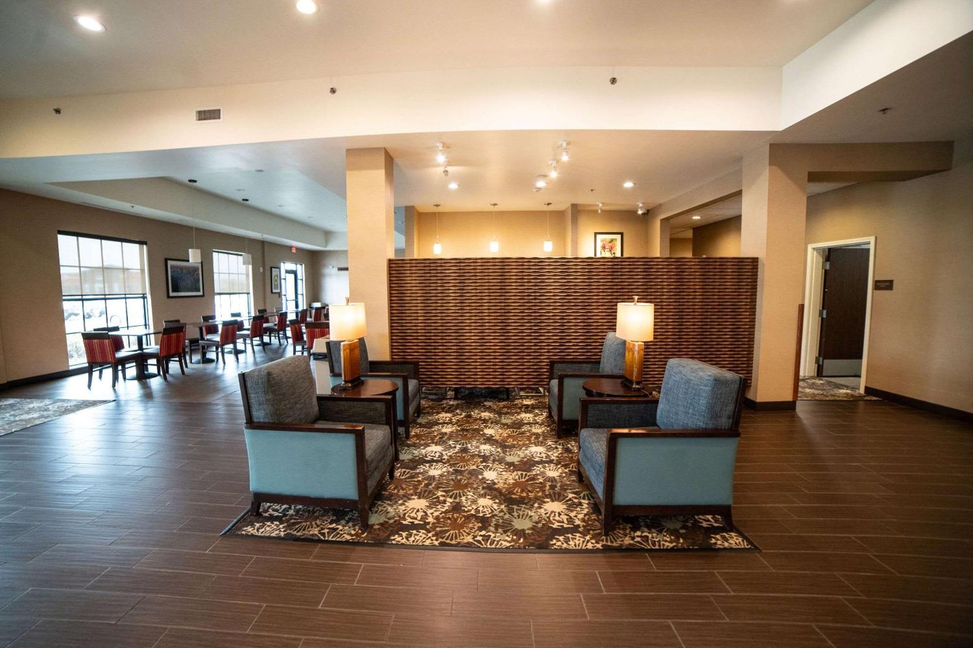 Comfort Suites University Brookings Luaran gambar