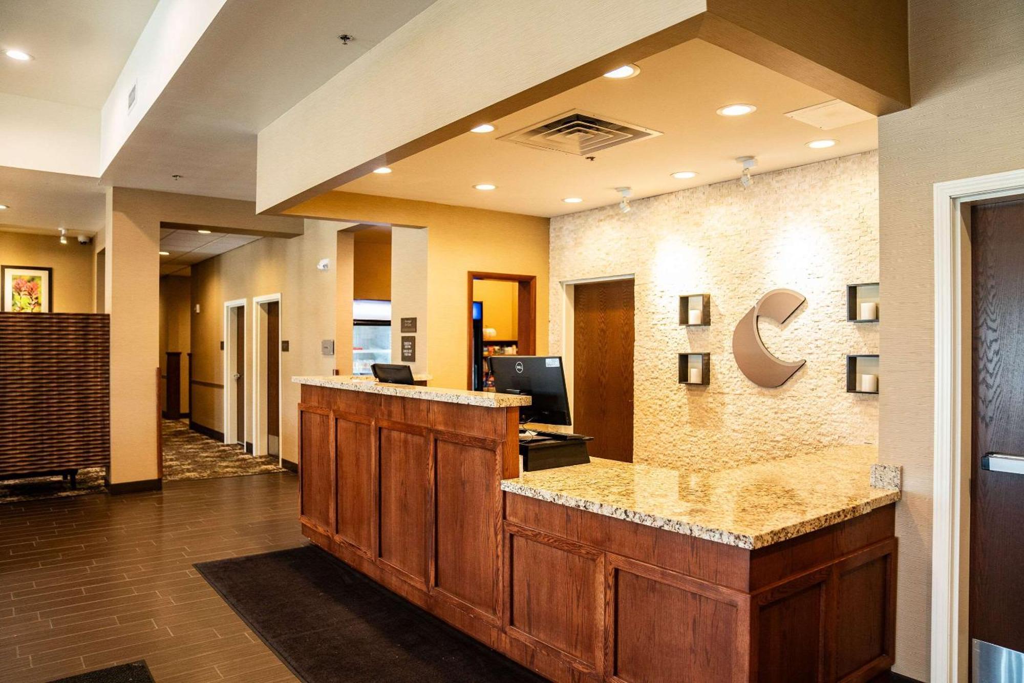 Comfort Suites University Brookings Luaran gambar